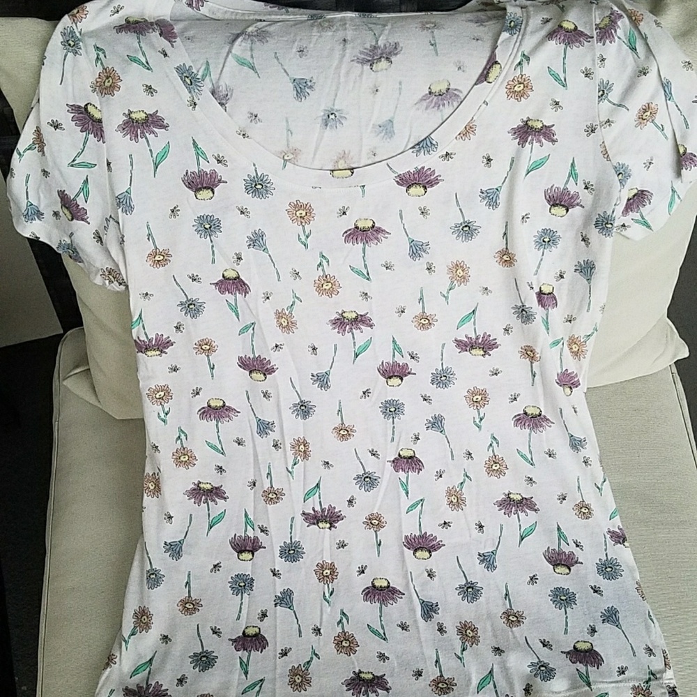 Urban Outfitters floral tee size L